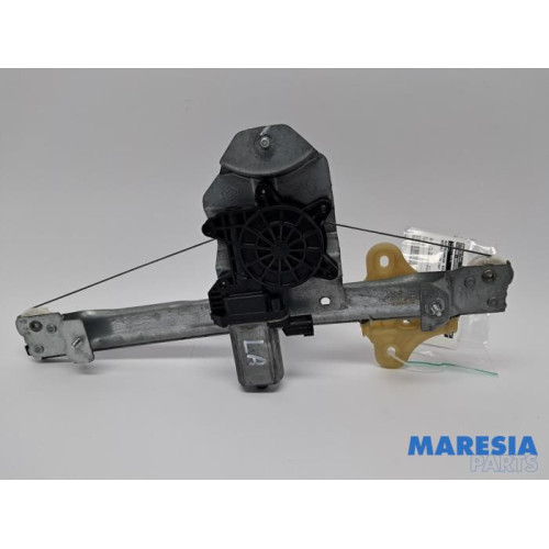 Renault - Clio - Rear door window mechanism 4-door, left