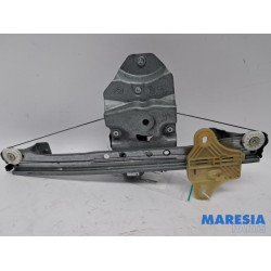 Renault - Clio - Rear door window mechanism 4-door, right