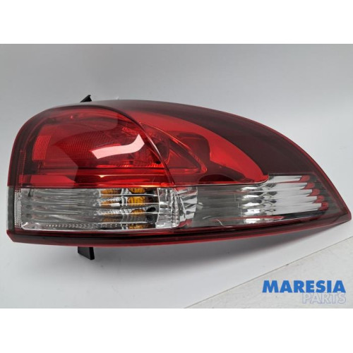 Renault - Clio - Taillight, right