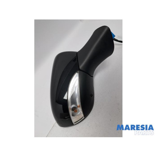 Renault - Clio - Wing mirror, right