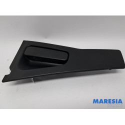 Renault - Clio - Rear door handle 4-door, left