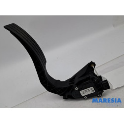 Renault - Clio - Accelerator pedal