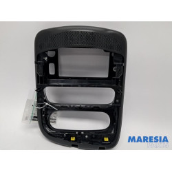 Renault - Clio - Radio omlijsting