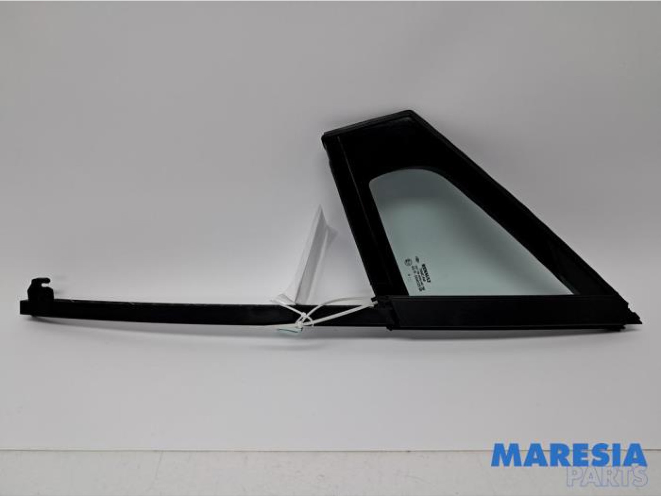 Renault - Clio - Quarter light, front left
