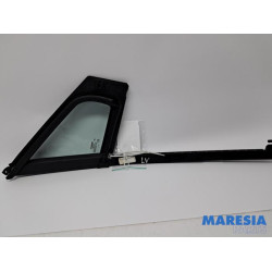 Renault - Clio - Quarter light, front left