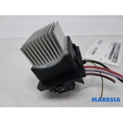 Renault - Clio - Heater resistor