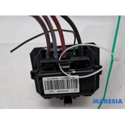 Renault - Clio - Heater resistor