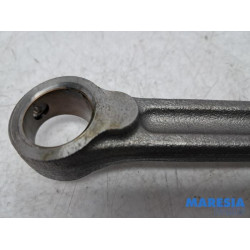 Renault - Clio - Connecting rod
