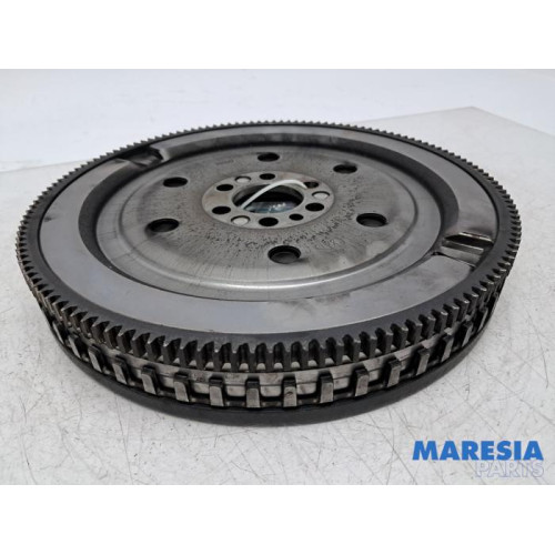 Renault - Clio - Flywheel