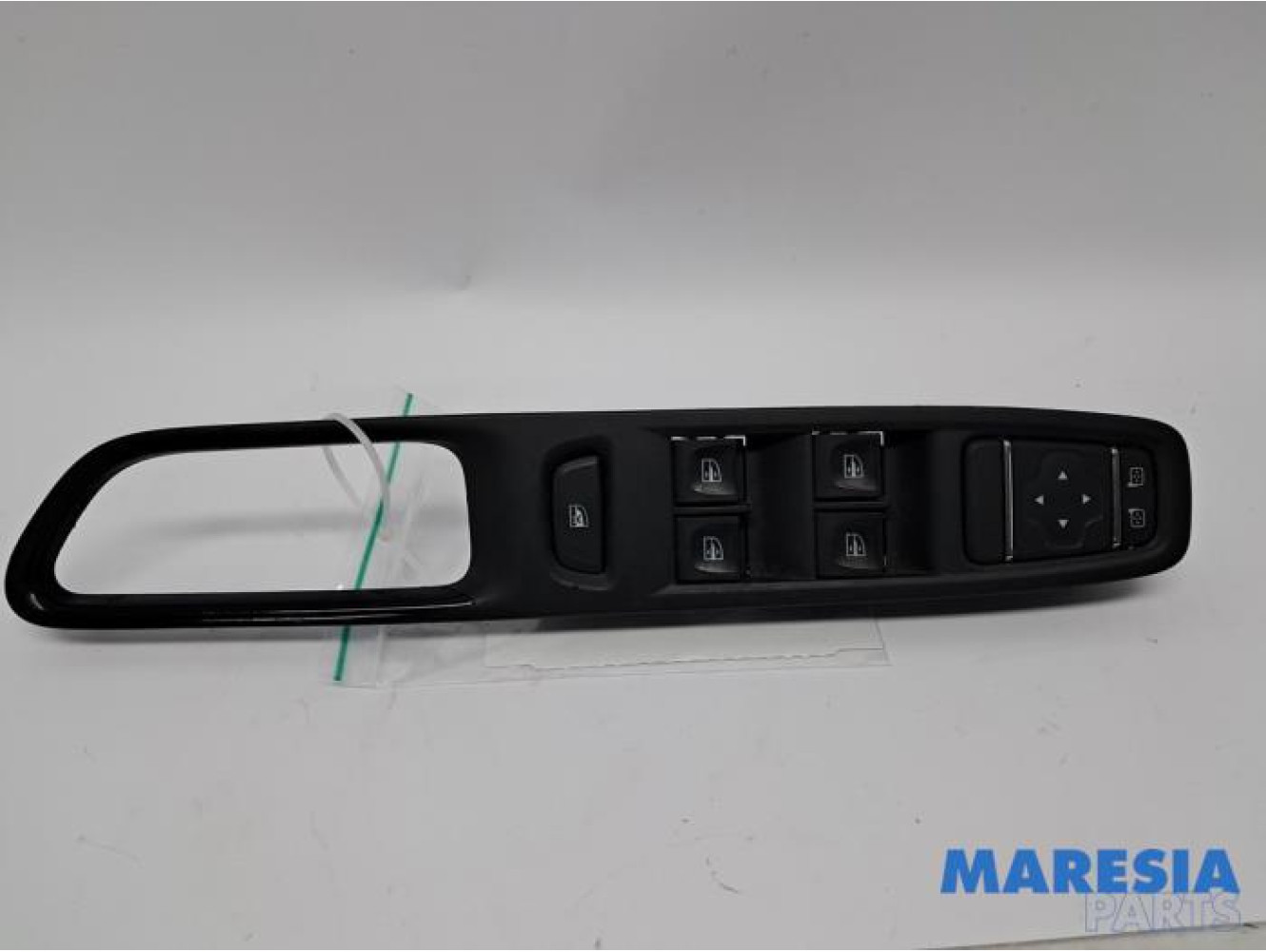 Renault - Clio - Multi-functional window switch