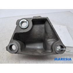 Renault - Clio - Support (miscellaneous)