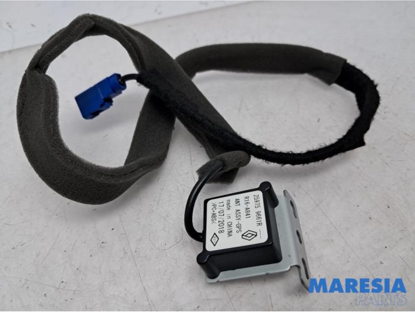 Renault - Clio - GPS Antenne