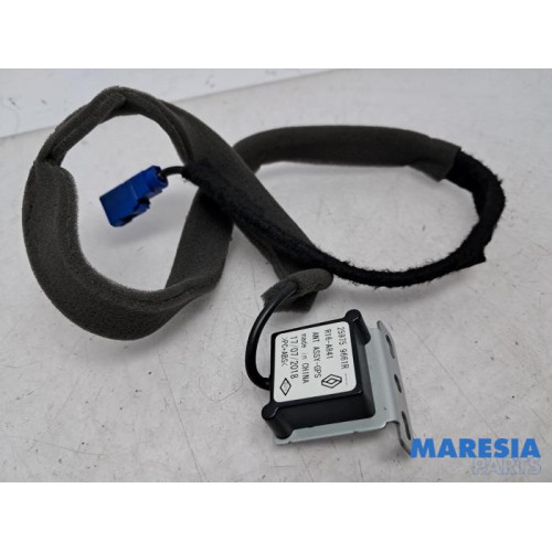 Renault - Clio - GPS Antenne
