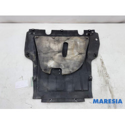 Renault - Clio - Engine protection panel