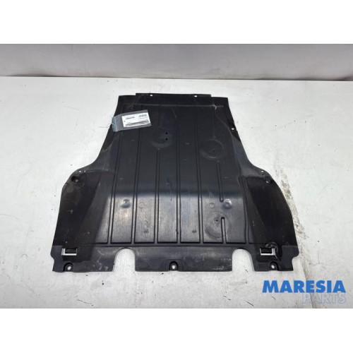 Renault - Clio - Engine protection panel