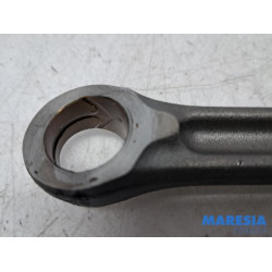 Citroen - DS3 - Connecting rod