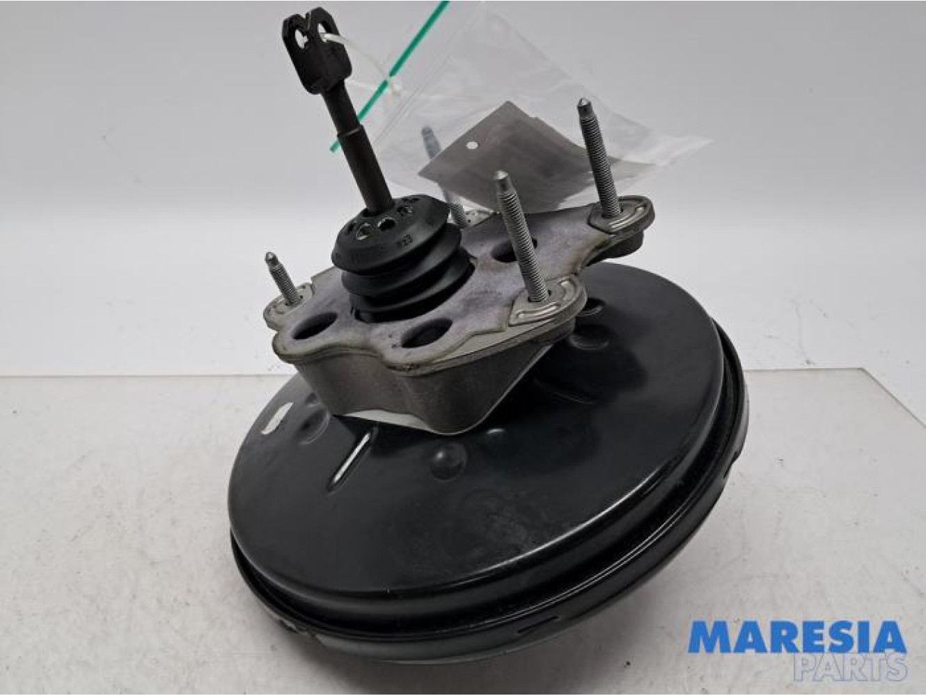 Renault - Clio - Brake servo