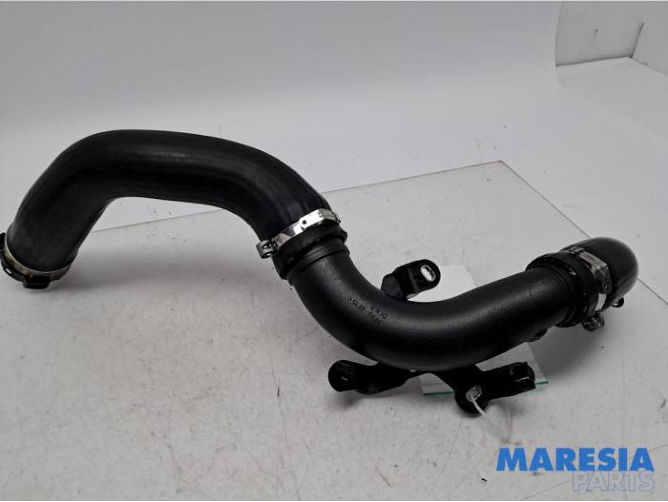Renault - Clio - Intercooler hose
