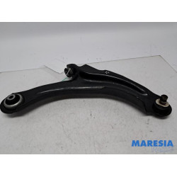 Renault - Clio - Front lower wishbone, right