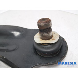 Renault - Clio - Front lower wishbone, right