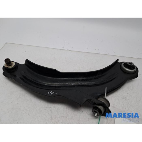 Renault - Clio - Front lower wishbone, right