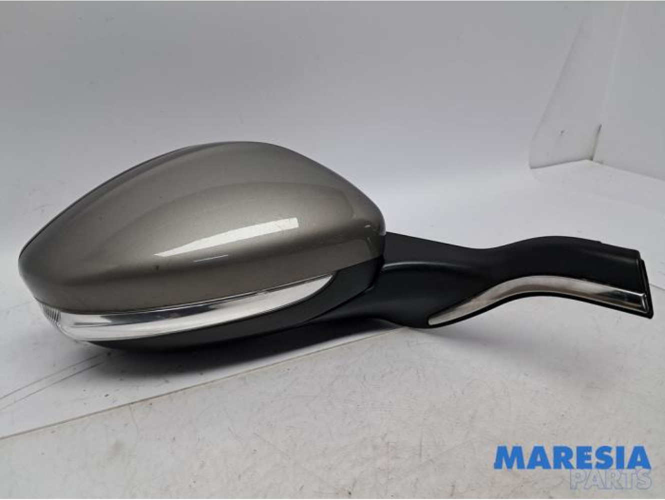 Peugeot - 208 - Wing mirror, right