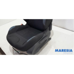 Peugeot - 208 - Sitz links