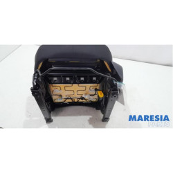 Peugeot - 208 - Sitz links