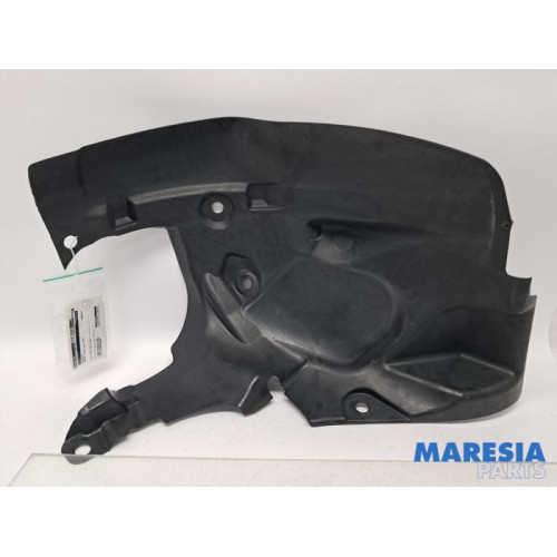 Renault - Clio - Wheel arch liner