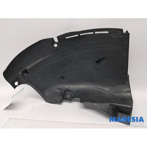 Renault - Clio - Wheel arch liner