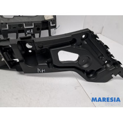 Renault - Clio - Rear bumper frame