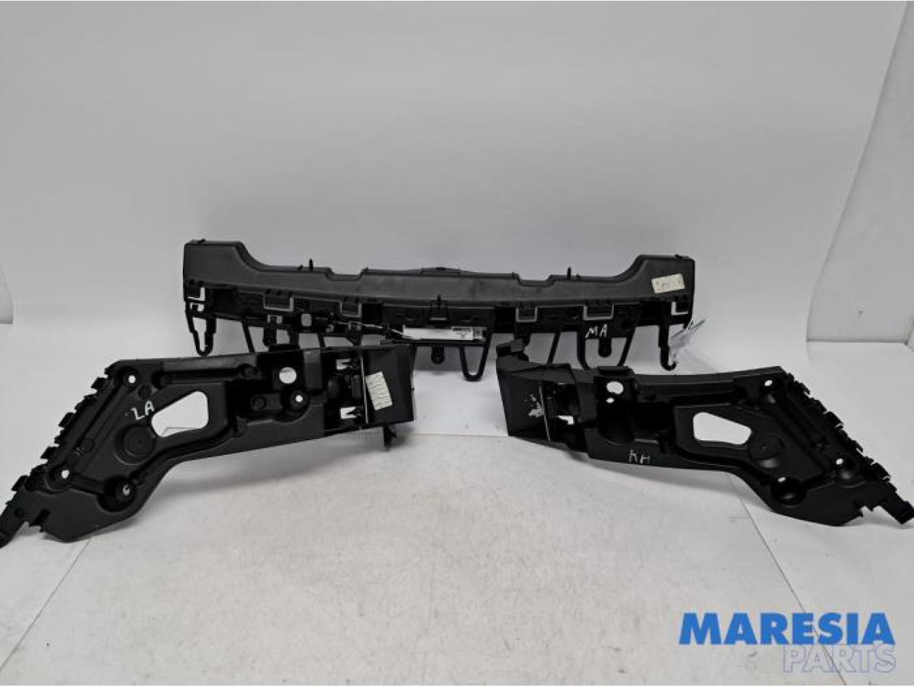Renault - Clio - Rear bumper frame