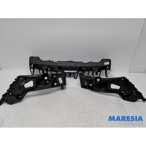 Renault - Clio - Rear bumper frame