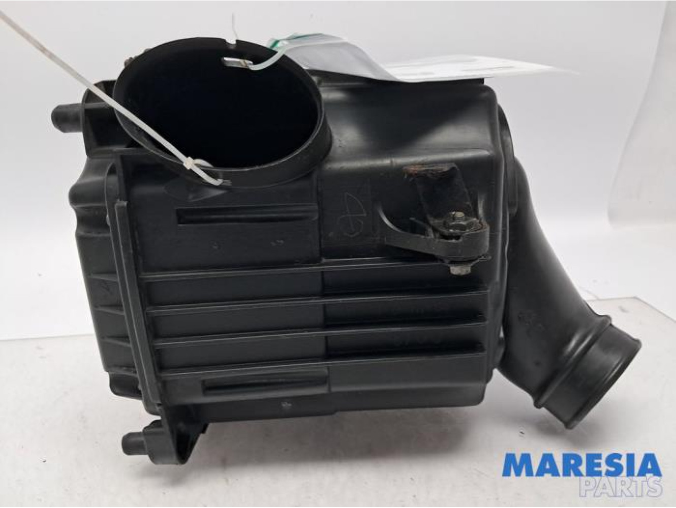Alfa Romeo - 159 - Air box
