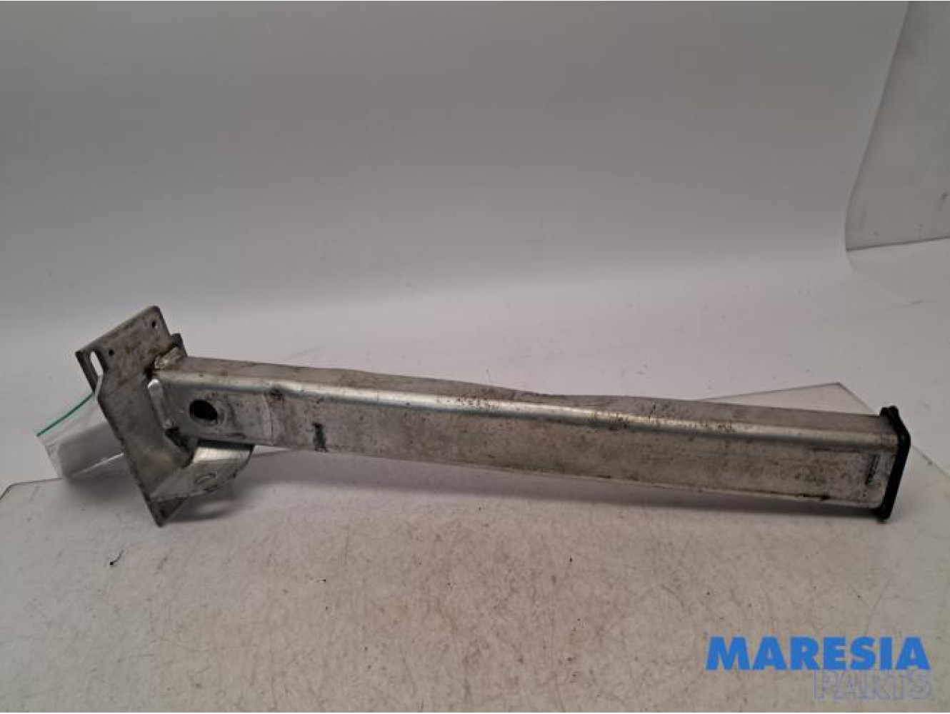 Peugeot - 3008 - Querlenkerstütze rechts vorne