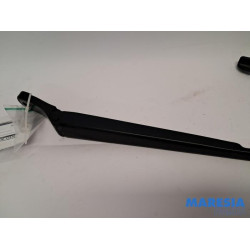 Peugeot - 3008 - Front wiper arm
