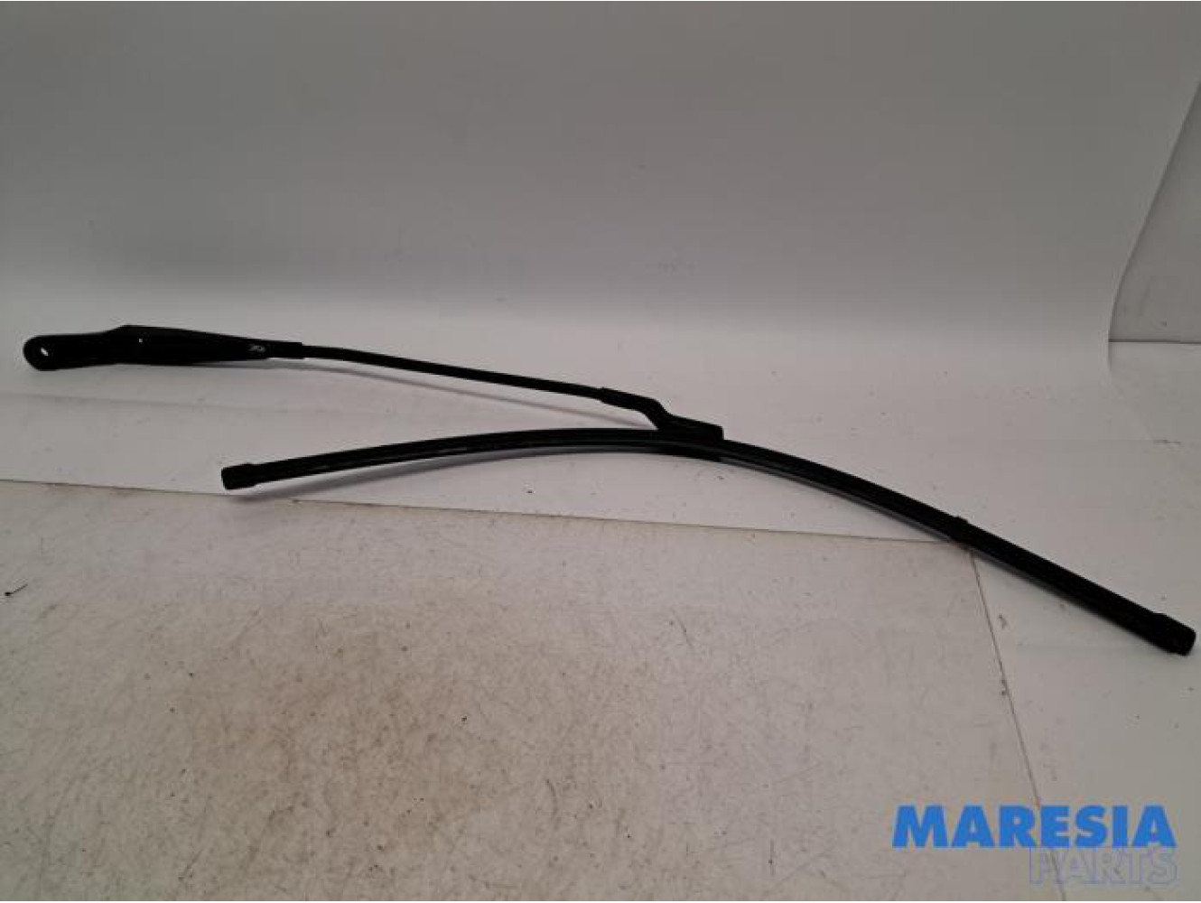 Peugeot - 3008 - Front wiper arm