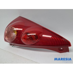 Peugeot - 107 - Rücklicht links