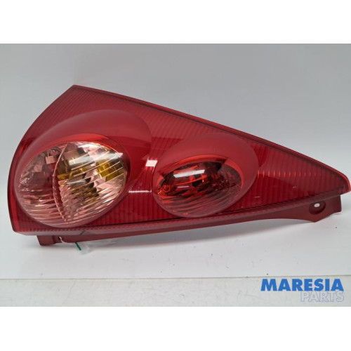 Peugeot - 107 - Rücklicht links