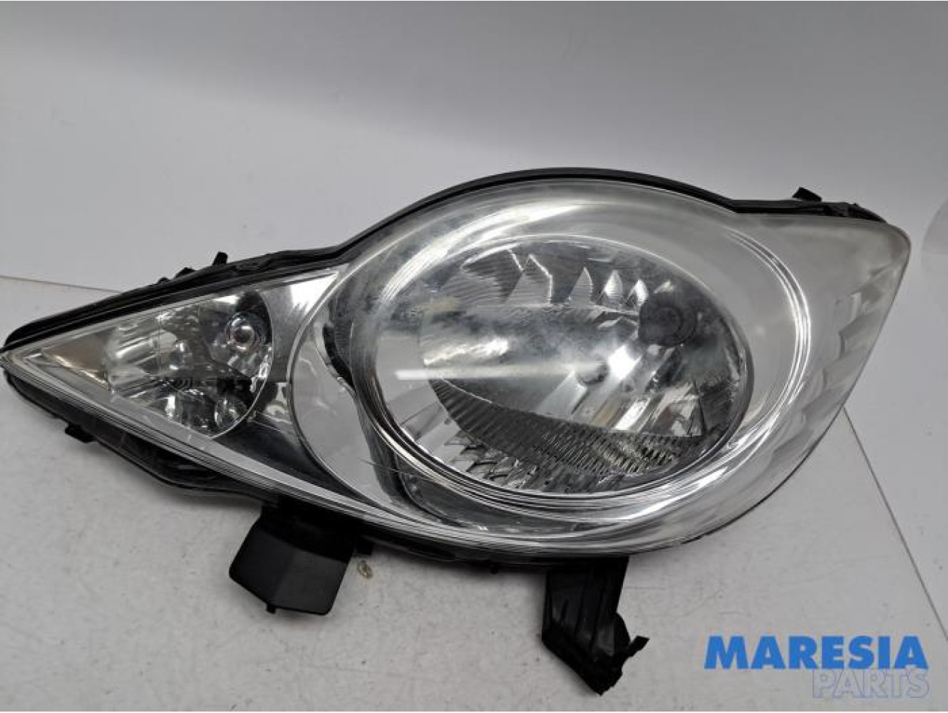 Peugeot - 107 - Scheinwerfer links