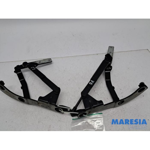 Fiat - 500 - Tailgate hinge