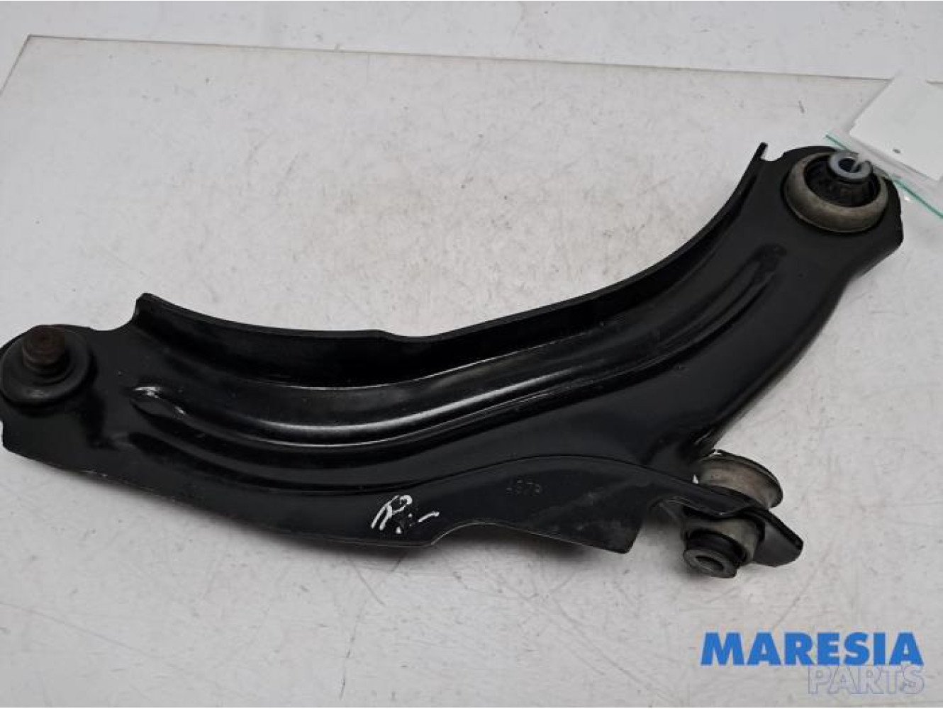Renault - ZOE - Front lower wishbone, right