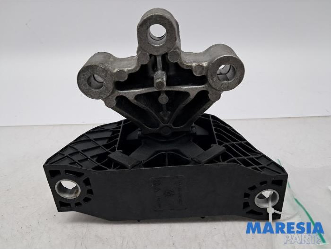 Renault - ZOE - Engine mount