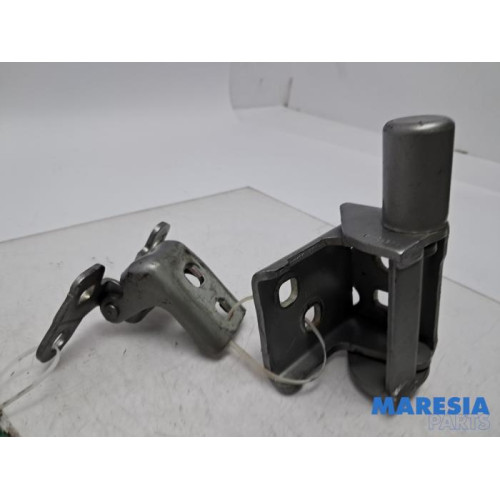 Renault - ZOE - Front door hinge, left