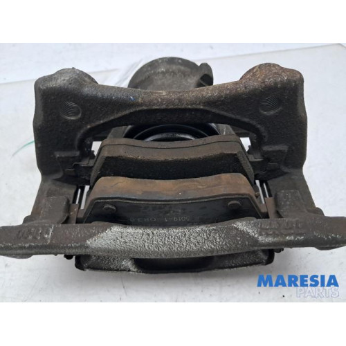Renault - ZOE - Front brake calliper, left
