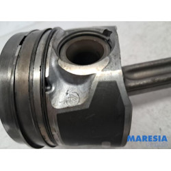 Opel - Vivaro - Connecting rod