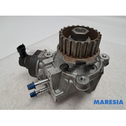 Opel - Vivaro - Brandstofpomp Mechanisch