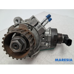 Opel - Vivaro - Brandstofpomp Mechanisch