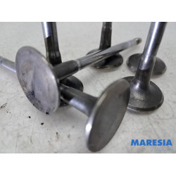 Opel - Vivaro - Induction valve