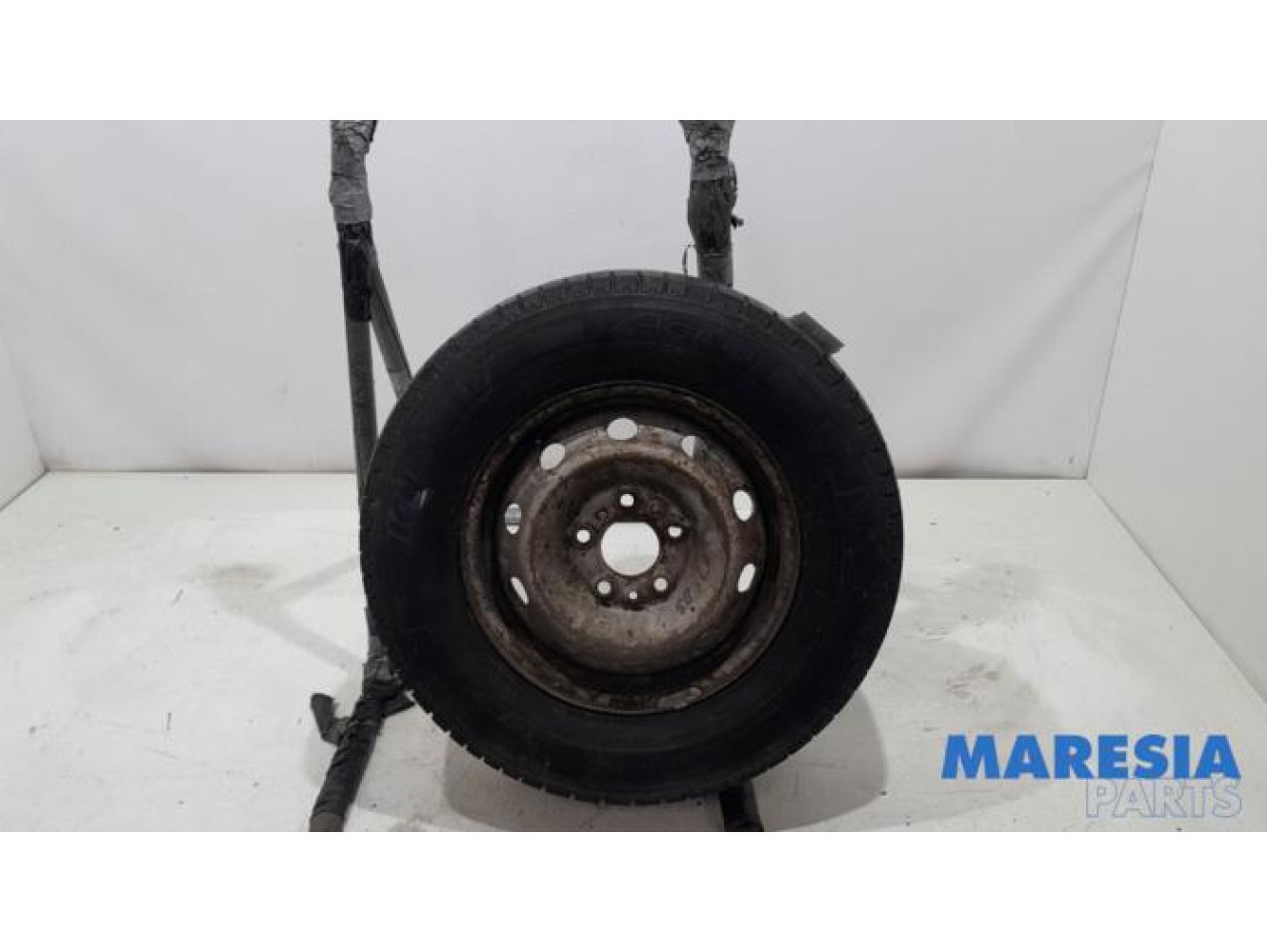 Fiat - Ducato - Spare wheel